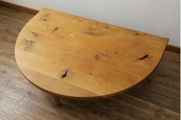 中古　飛騨産業　キツツキ　森のことば　SN105RT　自然な木の風合いを楽しめる半円形リビングテーブル(センターテーブル、ローテーブル)(R-076226)