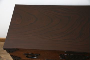 中古　岩谷堂箪笥　菊幸　重厚な佇まいと力強い杢目が魅力的な車箪笥(和タンス、収納箪笥、整理箪笥、引き出し、サイドチェスト)(R-076229)