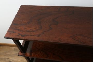 中古　美品　岩谷堂箪笥　深い木の色味と木目が美しい飾り棚(茶棚、茶箪笥、収納棚、戸棚)(R-076236)
