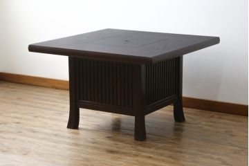 中古　美品!!　九州民芸家具　和モダンな空間づくりにおすすめの囲炉裏テーブル(ダイニングテーブル、食卓、4人掛け、木製火鉢)(R-076241)