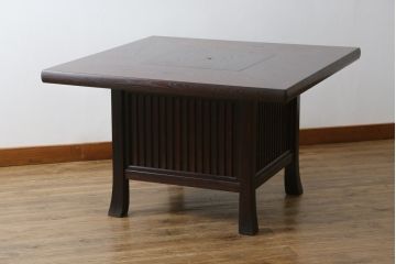 中古　美品!!　九州民芸家具　和モダンな空間づくりにおすすめの囲炉裏テーブル(ダイニングテーブル、食卓、4人掛け、木製火鉢)(R-076241)
