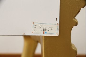 中古　美品　SILIK(シリック)　ロココ調　背面鏡張り　華やかな色合いと装飾が魅力的なキャビネット(キュリオケース、ガラスケース、ショーケース、飾り棚、陳列棚、食器棚、店舗什器)(定価約290万円)(R-076246)