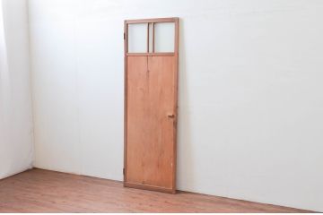 アンティーク建具　どこか懐かしさを感じる幅狭板戸扉1枚(ドア、木製扉)(R-076255)