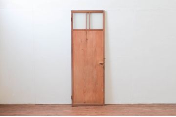 アンティーク建具　どこか懐かしさを感じる幅狭板戸扉1枚(ドア、木製扉)(R-076255)