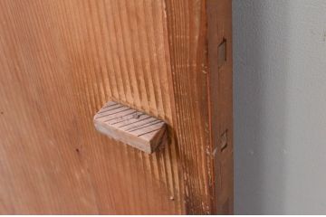 アンティーク建具　どこか懐かしさを感じる幅狭板戸扉1枚(ドア、木製扉)(R-076255)