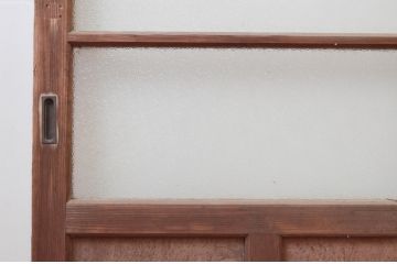 アンティーク建具　ダイヤガラス入り　趣のある木味が魅力的!大振りで重厚なガラス戸2枚セット(引き戸)(R-076258)