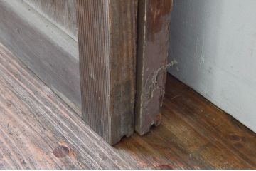 アンティーク建具　ダイヤガラス入り　趣のある木味が魅力的!大振りで重厚なガラス戸2枚セット(引き戸)(R-076258)