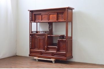 和製ビンテージ　未使用　展示品　総欅(ケヤキ)材　赤みがかった色味と凝った意匠が素敵な茶棚(飾り棚、違い棚、収納棚、戸棚、ヴィンテージ)(R-076260)