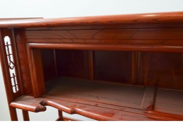 和製ビンテージ　未使用　展示品　総欅(ケヤキ)材　赤みがかった色味と凝った意匠が素敵な茶棚(飾り棚、違い棚、収納棚、戸棚、ヴィンテージ)(R-076260)