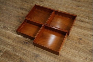 【F様ご決済用】和製ビンテージ　未使用　展示品　総欅(ケヤキ)材　赤みがかった色味と凝った意匠が素敵な茶棚　(R-076260)