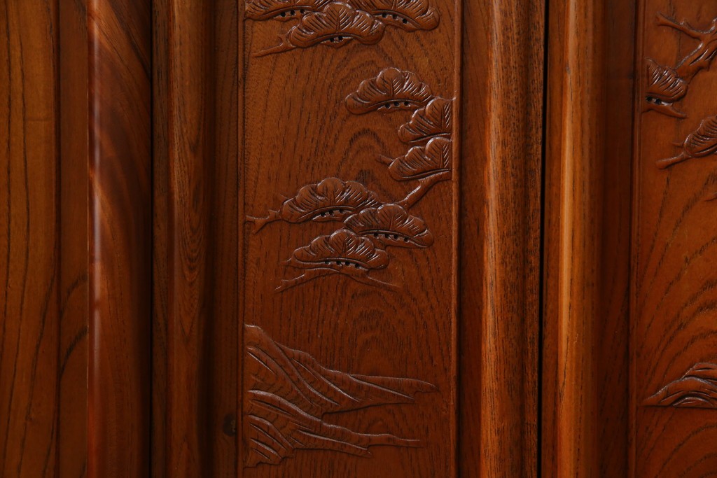 【F様ご決済用】和製ビンテージ　未使用　展示品　総欅(ケヤキ)材　赤みがかった色味と凝った意匠が素敵な茶棚　(R-076260)