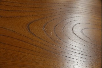 【F様ご決済用】和製ビンテージ　未使用　展示品　総欅(ケヤキ)材　赤みがかった色味と凝った意匠が素敵な茶棚　(R-076260)