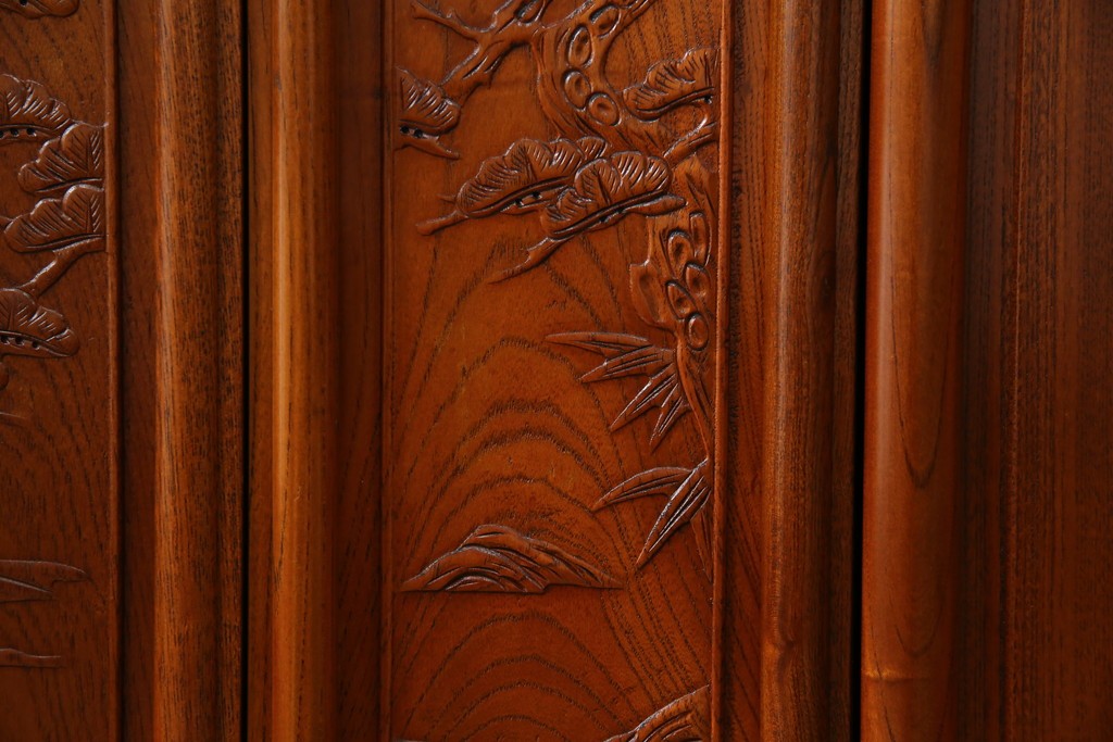 【F様ご決済用】和製ビンテージ　未使用　展示品　総欅(ケヤキ)材　赤みがかった色味と凝った意匠が素敵な茶棚　(R-076260)