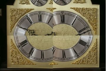 和製ビンテージ　未使用　展示品!!　ドイツ　Hermle(ヘルムレ)社製の時計付き(分銅式　振り子付き)　縞黒檀(シマコクタン)　螺鈿(ラデン)　象嵌入り　細やかな装飾が美しいホールクロック(時計台、振り子時計、ヴィンテージ)(R-076262)