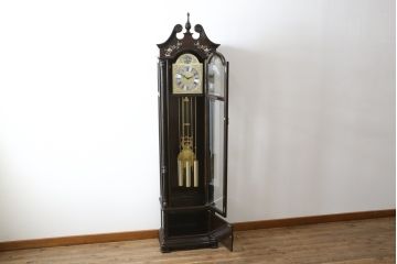 和製ビンテージ　未使用　展示品!!　ドイツ　Hermle(ヘルムレ)社製の時計付き(分銅式　振り子付き)　縞黒檀(シマコクタン)　螺鈿(ラデン)　象嵌入り　細やかな装飾が美しいホールクロック(時計台、振り子時計、ヴィンテージ)(R-076262)