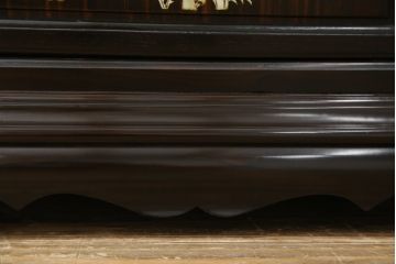 和製ビンテージ　未使用　展示品!!　ドイツ　Hermle(ヘルムレ)社製の時計付き(分銅式　振り子付き)　縞黒檀(シマコクタン)　螺鈿(ラデン)　象嵌入り　細やかな装飾が美しいホールクロック(時計台、振り子時計、ヴィンテージ)(R-076262)