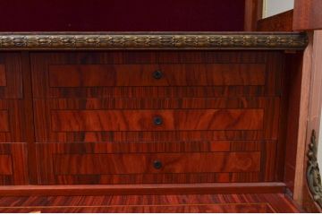 中古　美品　イギリス製　ルイ16世様式　気品溢れる象嵌入りキャビネット(Gケース、ガラスケース、ショーケース、ディスプレイケース、コレクションケース、キュリオケース、飾り棚、陳列棚、店舗什器、英国)(定価約70万円)(R-076263)