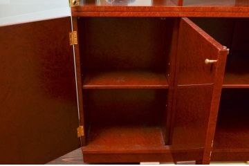 中古　美品　松創(MATSUSO・マツソウ)　特注　バーズアイメイプル　両面使いできる便利な二段重ねキャビネット(収納棚、戸棚、食器棚、カップボード、飾り棚)(定価約300万円)(R-076264)