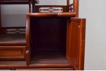 和製ビンテージ　未使用　展示品　総欅(ケヤキ)材　赤みがかった色味が素敵な茶棚(飾り棚、違い棚、収納棚、戸棚、ヴィンテージ)(R-076272)
