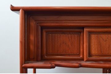 和製ビンテージ　未使用　展示品　総欅(ケヤキ)材　赤みがかった色味が素敵な茶棚(飾り棚、違い棚、収納棚、戸棚、ヴィンテージ)(R-076272)