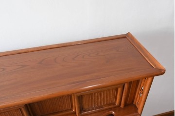 和製ビンテージ　未使用　展示品　総欅(ケヤキ)材　赤みがかった色味が素敵な茶棚(飾り棚、違い棚、収納棚、戸棚、ヴィンテージ)(R-076272)