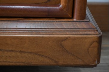 和製ビンテージ　未使用　展示品　総欅(ケヤキ)材　赤みがかった色味が素敵な茶棚(飾り棚、違い棚、収納棚、戸棚、ヴィンテージ)(R-076272)