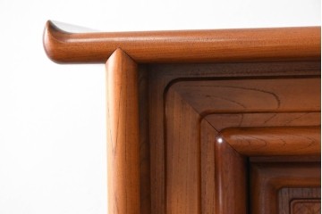 和製ビンテージ　未使用　展示品　総欅(ケヤキ)材　赤みがかった色味が素敵な茶棚(飾り棚、違い棚、収納棚、戸棚、ヴィンテージ)(R-076272)