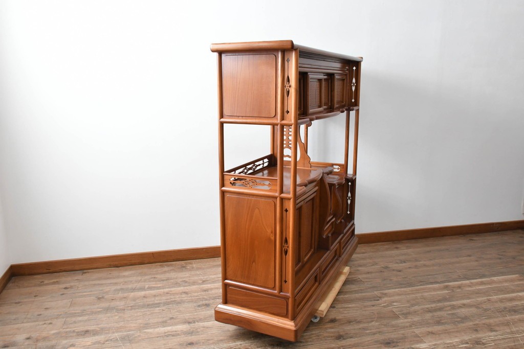 和製ビンテージ　未使用　展示品　総欅(ケヤキ)材　赤みがかった色味が素敵な茶棚(飾り棚、違い棚、収納棚、戸棚、ヴィンテージ)(R-076272)