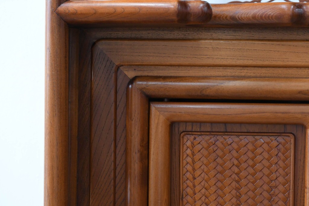 和製ビンテージ　未使用　展示品　総欅(ケヤキ)材　赤みがかった色味が素敵な茶棚(飾り棚、違い棚、収納棚、戸棚、ヴィンテージ)(R-076272)