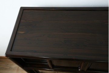 和製ビンテージ　未使用　展示品　シャム柿(ジリコテ)材　艶のある木肌が美しい茶箪笥　(R-076273)