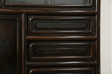 和製ビンテージ　未使用　展示品　シャム柿(ジリコテ)材　艶のある木肌が美しい茶箪笥　(R-076273)