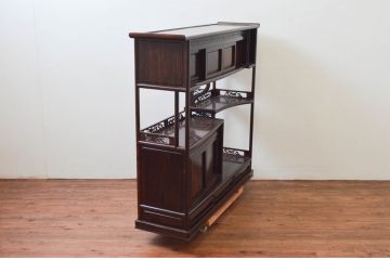 和製ビンテージ　未使用　展示品!!　シャム柿(ジリコテ)材　艶のある深い木の色味が魅力的な飾り棚(違い棚、茶棚、戸棚、収納棚、ヴィンテージ)(R-076274)