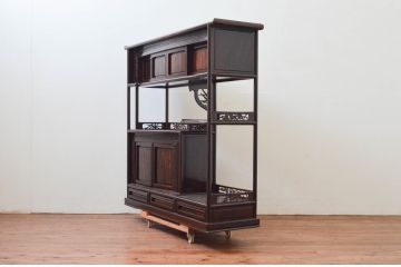 和製ビンテージ　未使用　展示品!!　シャム柿(ジリコテ)材　艶のある深い木の色味が魅力的な飾り棚(違い棚、茶棚、戸棚、収納棚、ヴィンテージ)(R-076274)