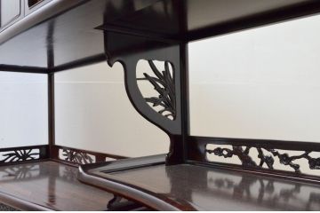 和製ビンテージ　未使用　展示品!!　シャム柿(ジリコテ)材　艶のある深い木の色味が魅力的な飾り棚(違い棚、茶棚、戸棚、収納棚、ヴィンテージ)(R-076274)