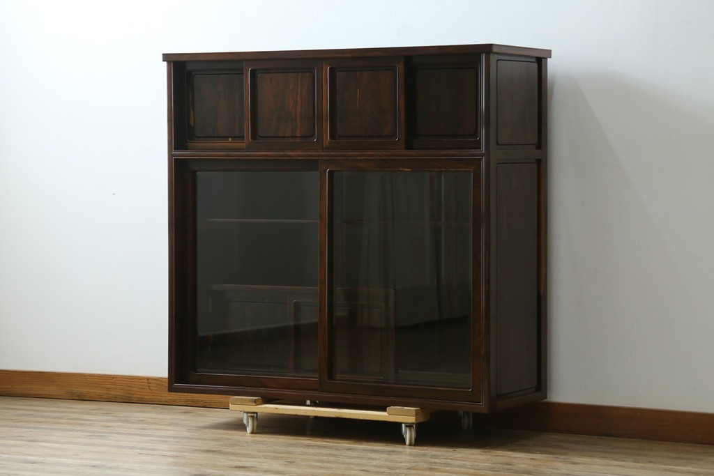 和製ヴィンテージ　未使用展示品　シャム柿(ジリコテ)材　個性的な木目が味わい深い茶箪笥　(R-076275)