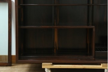 和製ヴィンテージ　未使用展示品　シャム柿(ジリコテ)材　個性的な木目が味わい深い茶箪笥　(R-076275)