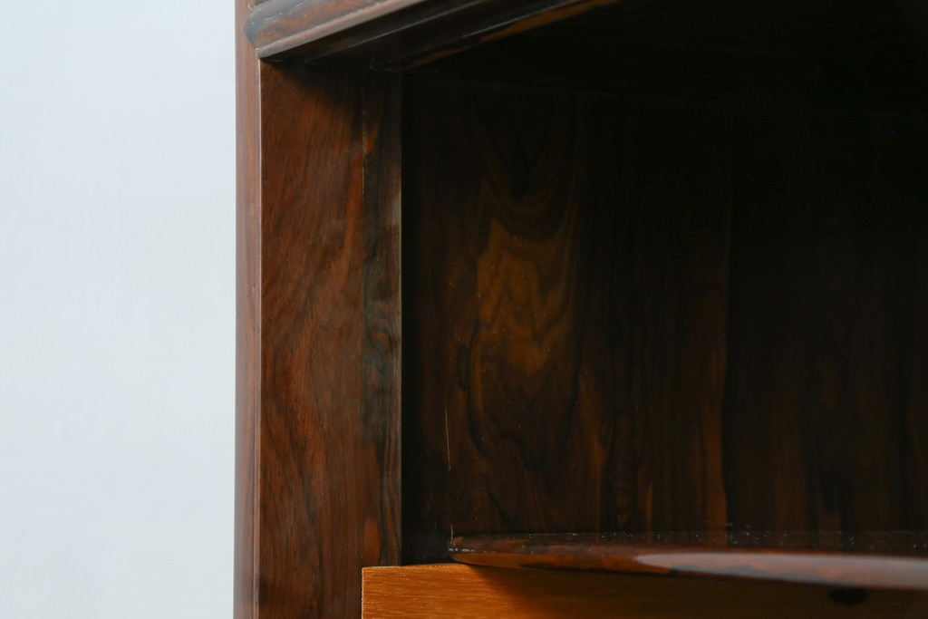 和製ヴィンテージ　未使用展示品　シャム柿(ジリコテ)材　個性的な木目が味わい深い茶箪笥　(R-076275)