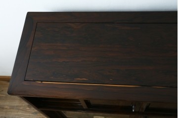 和製ヴィンテージ　未使用展示品　シャム柿(ジリコテ)材　個性的な木目が味わい深い茶箪笥　(R-076275)