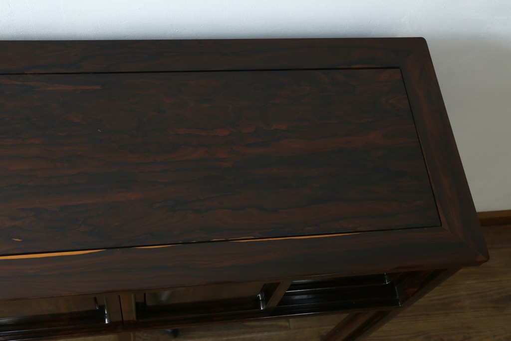 和製ヴィンテージ　未使用展示品　シャム柿(ジリコテ)材　個性的な木目が味わい深い茶箪笥　(R-076275)