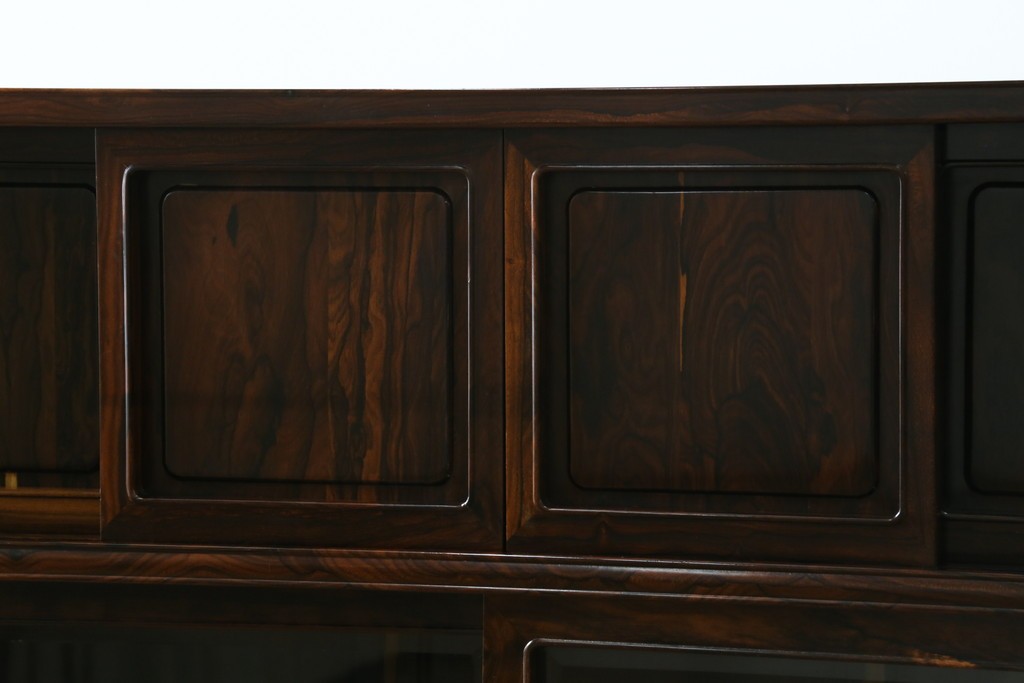 和製ヴィンテージ　未使用展示品　シャム柿(ジリコテ)材　個性的な木目が味わい深い茶箪笥　(R-076275)