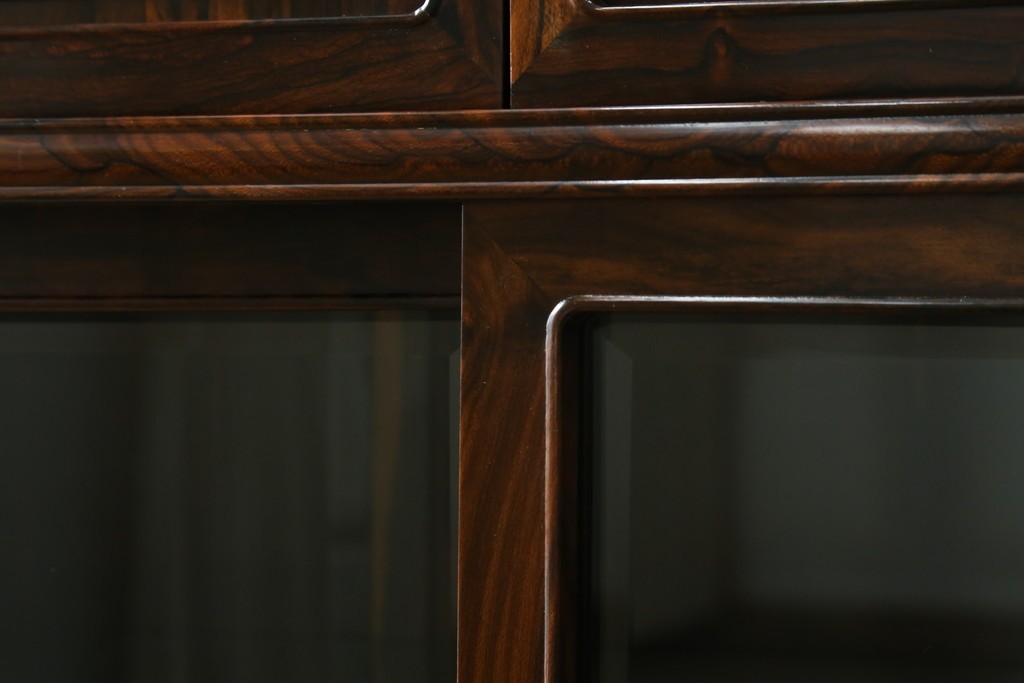 和製ヴィンテージ　未使用展示品　シャム柿(ジリコテ)材　個性的な木目が味わい深い茶箪笥　(R-076275)