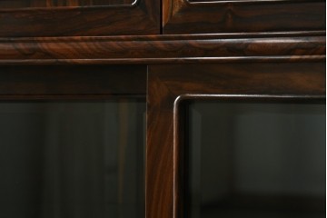 和製ヴィンテージ　未使用展示品　シャム柿(ジリコテ)材　個性的な木目が味わい深い茶箪笥　(R-076275)