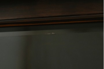 和製ヴィンテージ　未使用展示品　シャム柿(ジリコテ)材　個性的な木目が味わい深い茶箪笥　(R-076275)