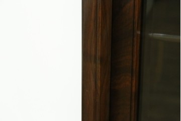 和製ヴィンテージ　未使用展示品　シャム柿(ジリコテ)材　個性的な木目が味わい深い茶箪笥　(R-076275)