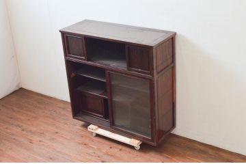 和製ビンテージ　未使用　展示品　シャム柿(ジリコテ)材　独特な木目が目を惹く茶箪笥(収納棚、茶棚、戸棚、水屋箪笥、サイドキャビネット、ヴィンテージ)(R-076275)