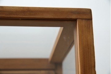 和製アンティーク　昔懐かしい雰囲気漂うシンプルで小振りな脚付きガラスケース(ショーケース)(R-076278)