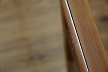 和製アンティーク　昔懐かしい雰囲気漂うシンプルで小振りな脚付きガラスケース(ショーケース)(R-076278)