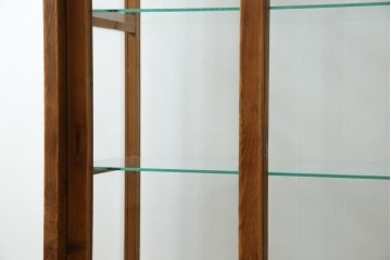 和製アンティーク　昔懐かしい雰囲気漂うシンプルで小振りな脚付きガラスケース(ショーケース)(R-076278)