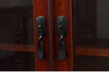 中古　岩谷堂箪笥　菊幸　美しい杢目が上質な雰囲気を醸し出す和風サイドボード(サイドキャビネット、食器棚、カップボード、飾り棚、収納棚、戸棚)(R-076281)