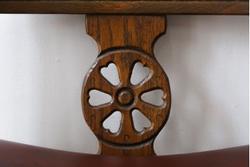 イギリスビンテージ　希少な絶版品　Old Charm(オールドチャーム)　風格漂う佇まいが魅力的なカウンターチェア2脚セット(ハイチェア、バーチェア、椅子、イス、ヴィンテージ、英国)(R-076292)